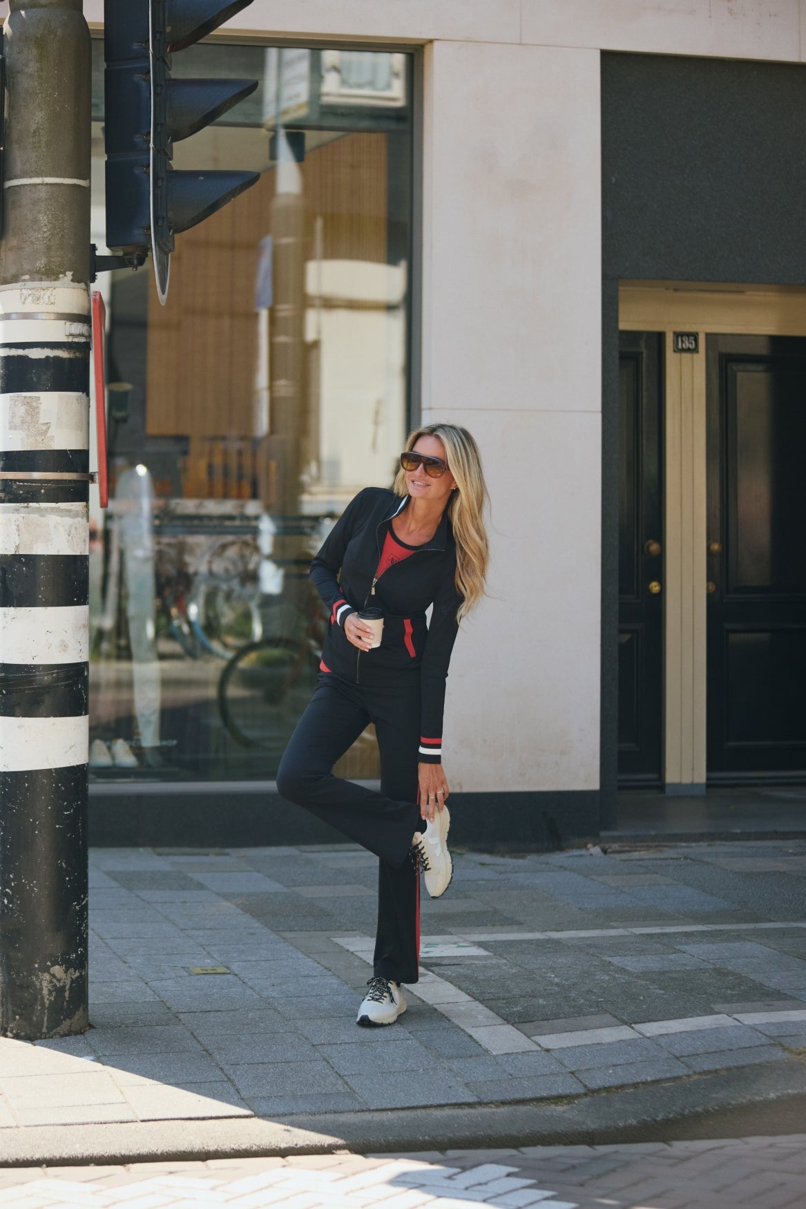 Chloe | black-red